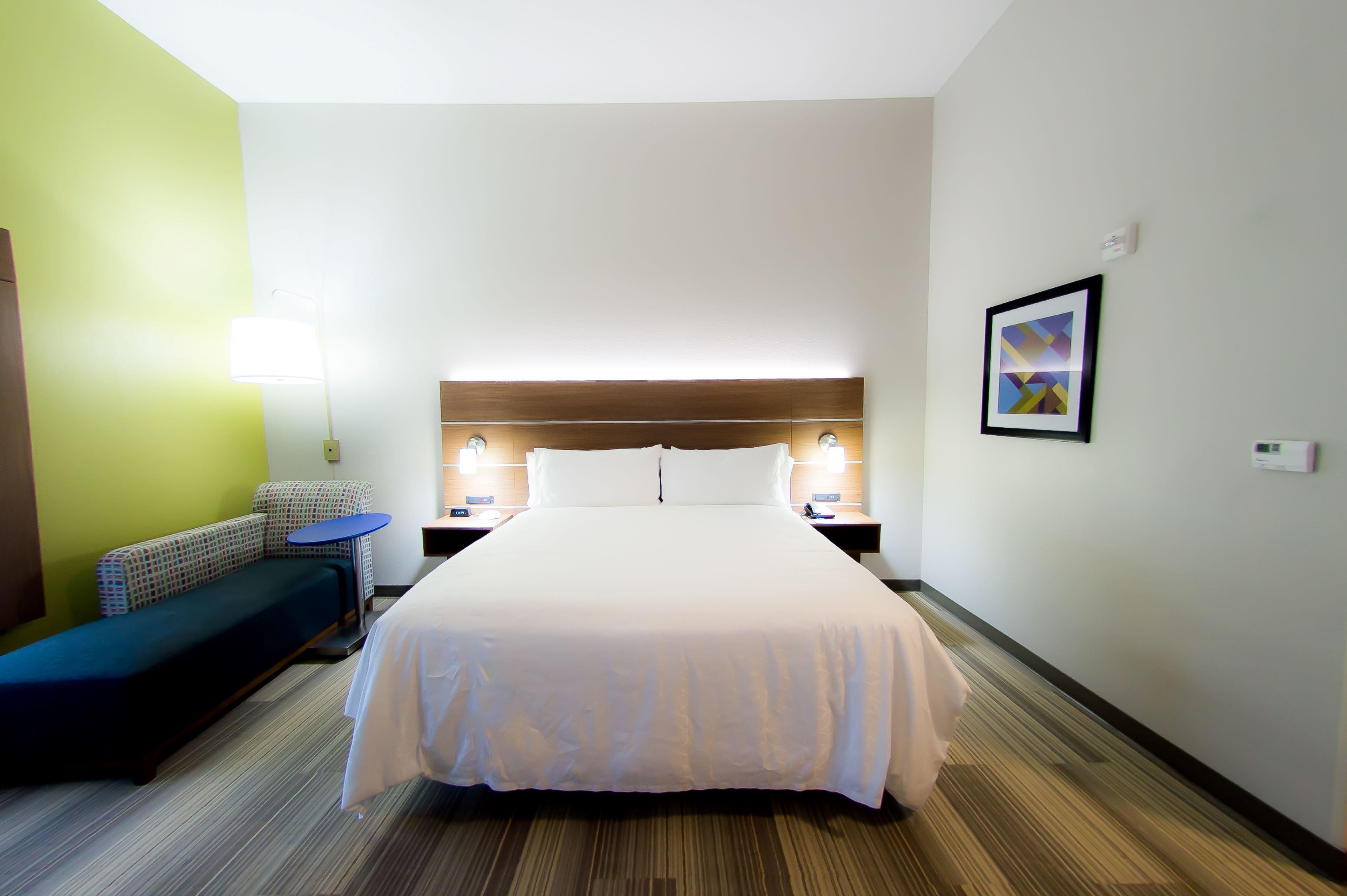 Holiday Inn Express & Suites סטייטסוויל מראה חיצוני תמונה