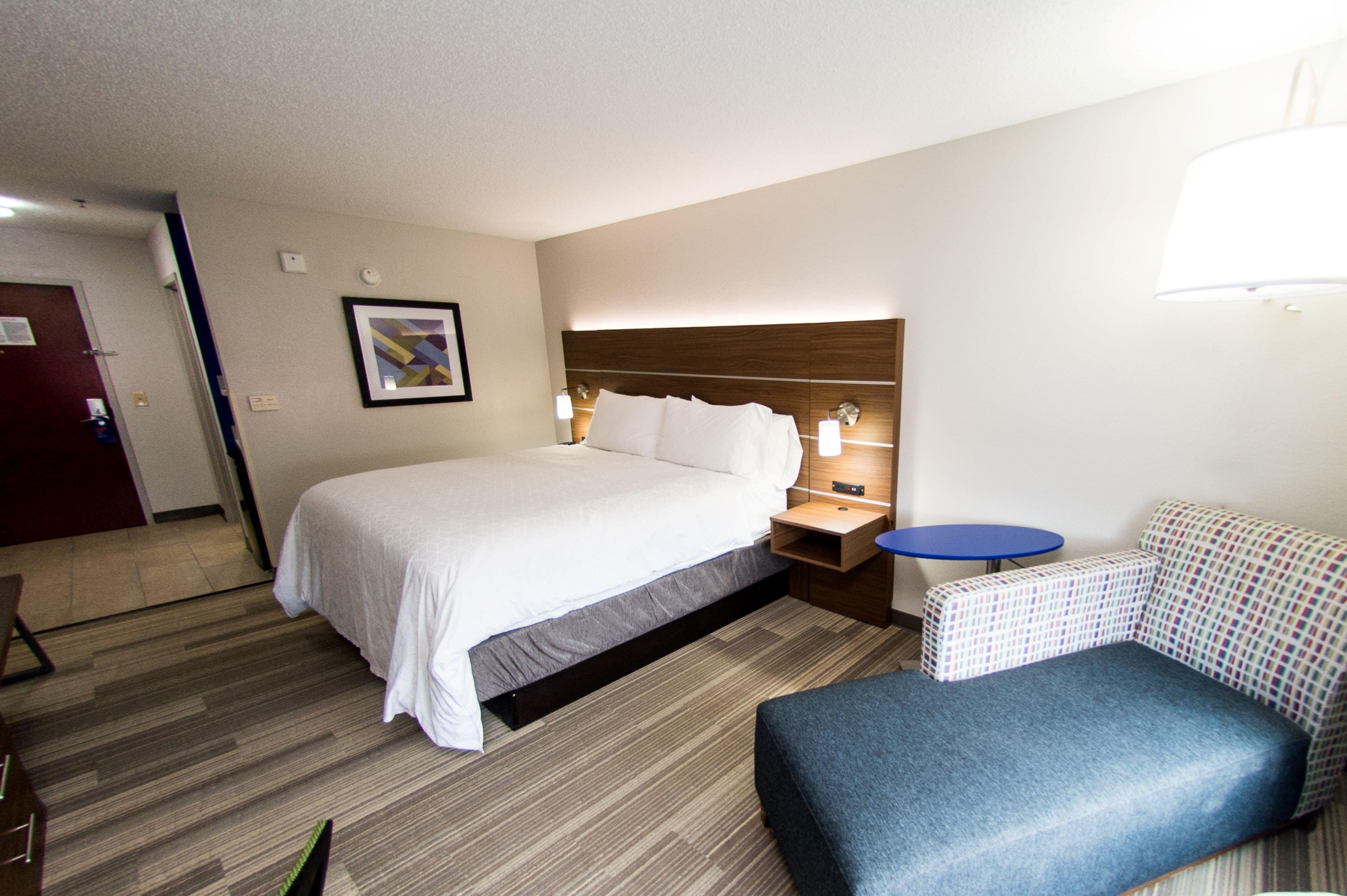 Holiday Inn Express & Suites סטייטסוויל מראה חיצוני תמונה