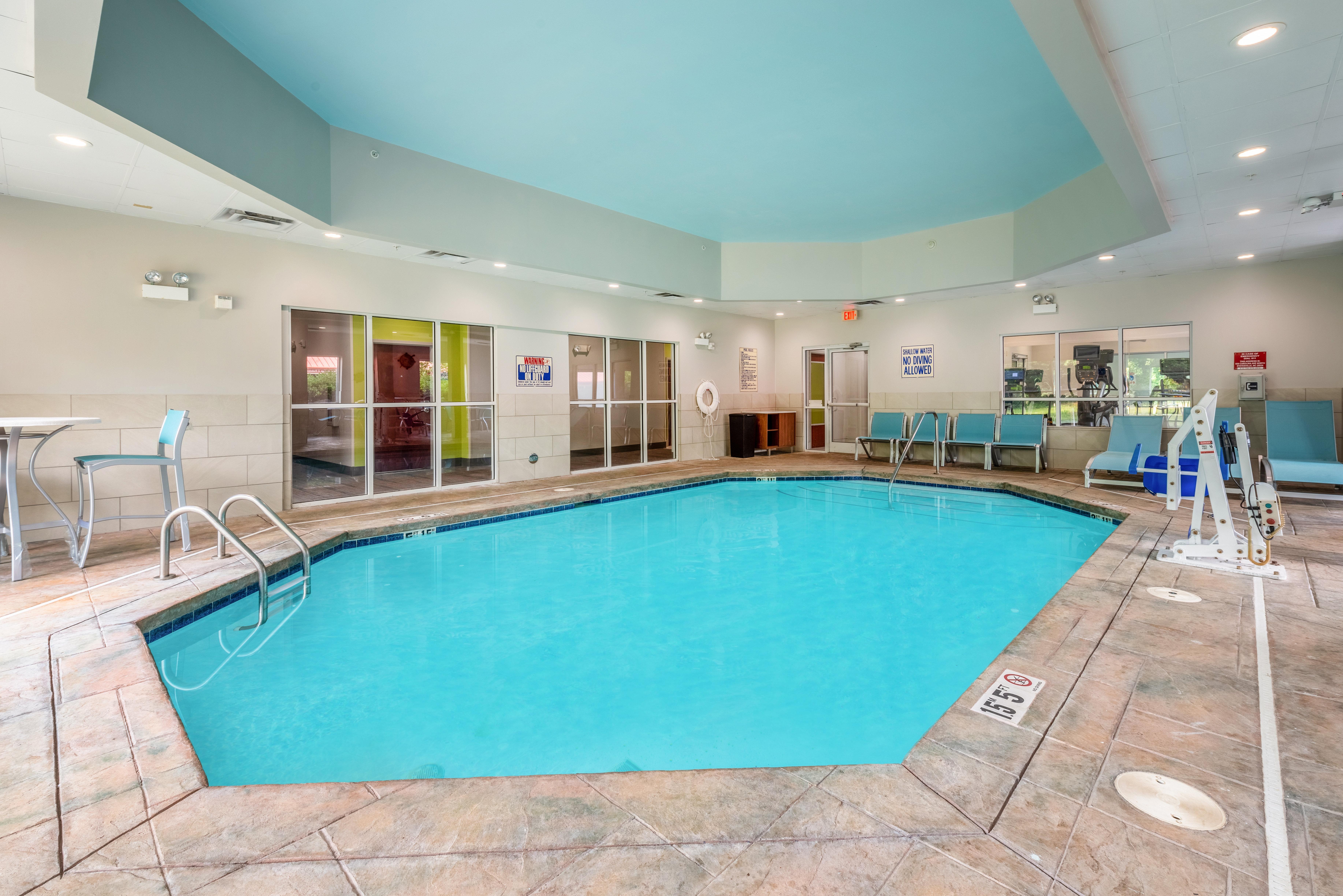 Holiday Inn Express & Suites סטייטסוויל מראה חיצוני תמונה