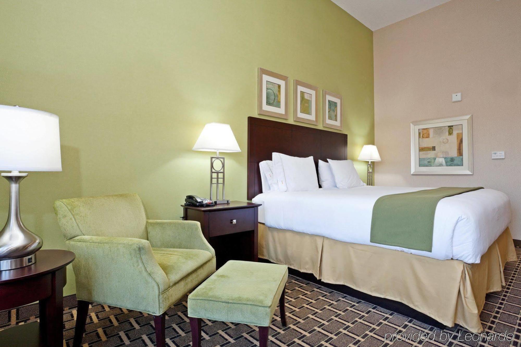 Holiday Inn Express & Suites סטייטסוויל מראה חיצוני תמונה