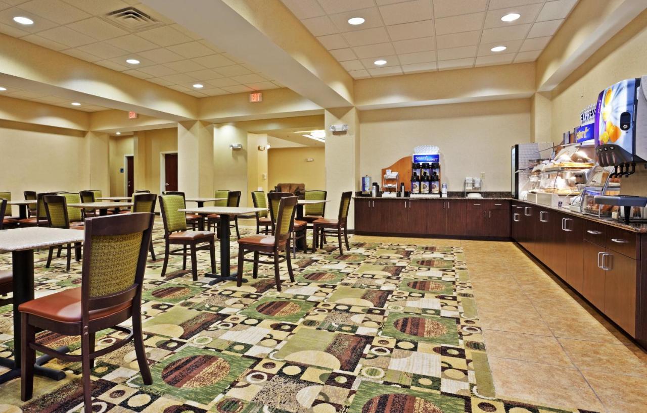 Holiday Inn Express & Suites סטייטסוויל מראה חיצוני תמונה